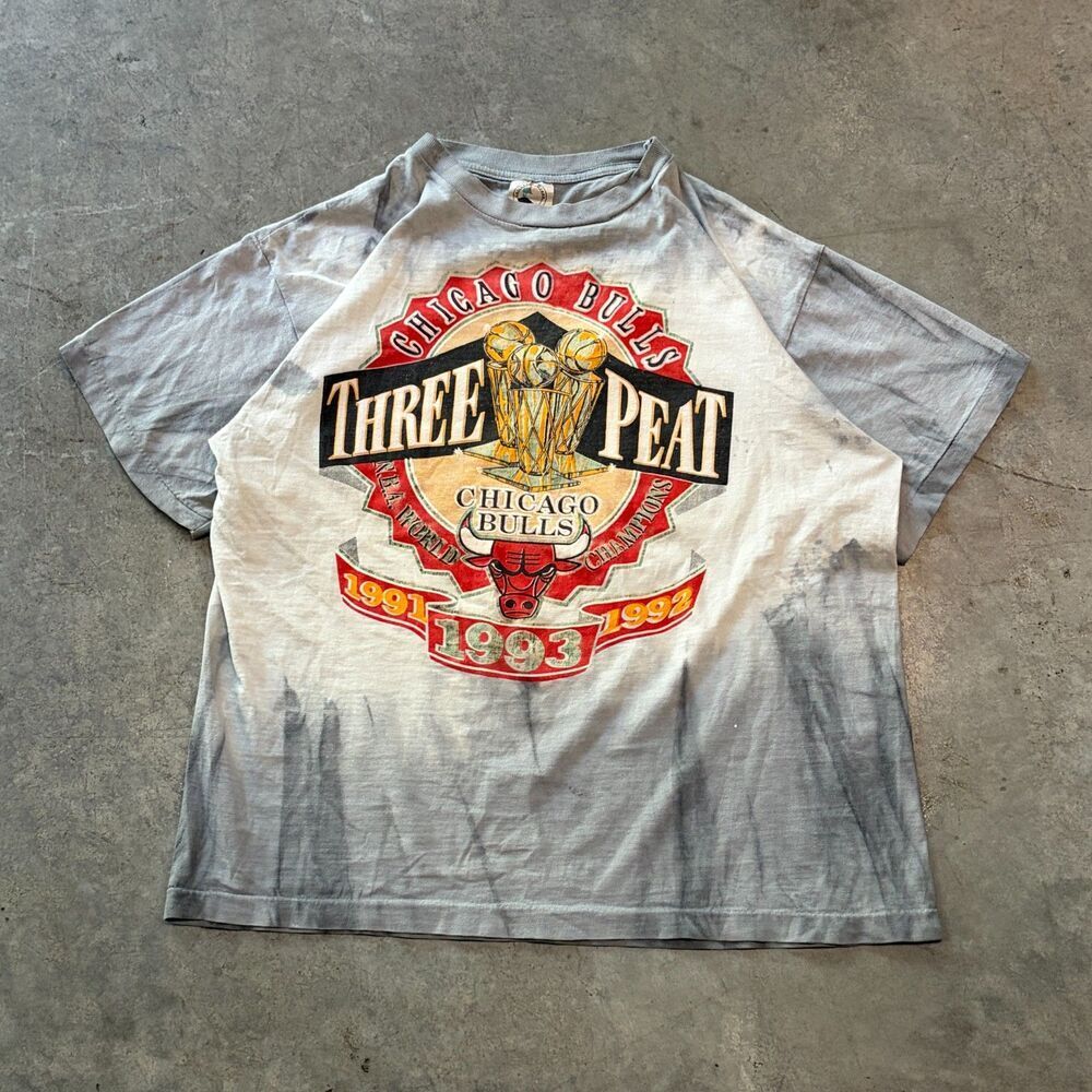 RARE Vtg 1993 Tie Dye Chicago Bulls Three Peat Tee T-Shirt Men's Size XL